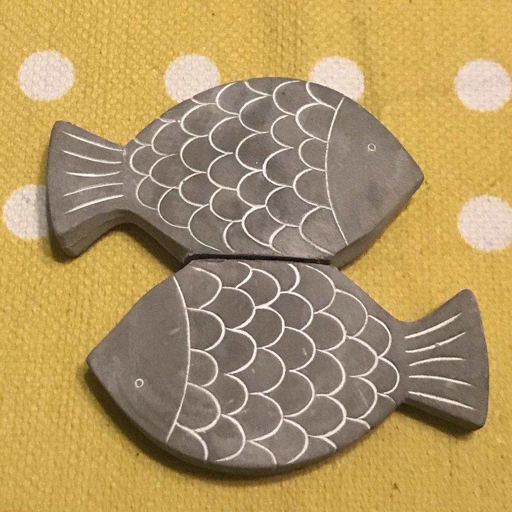 Coastal Cottage Small Ceramic Set of Fish Decor